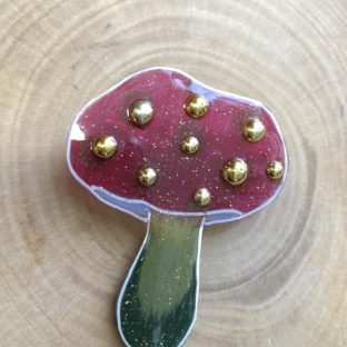 アトリエひなたオリジナルの【きのこのブローチ】